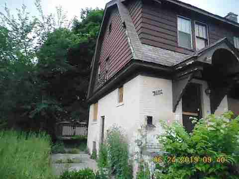 5911 Eastlawn (9)_m.jpg